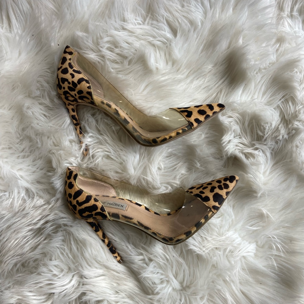 Like new Steve Madden real fur printed cow hair heels